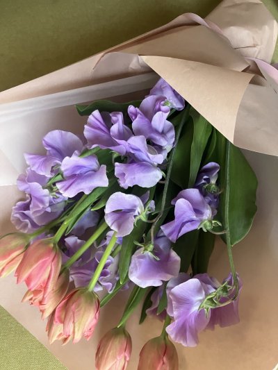 画像2: 【２月•3月期間限定商品】おまかせチューリップ&スイートピーブーケ